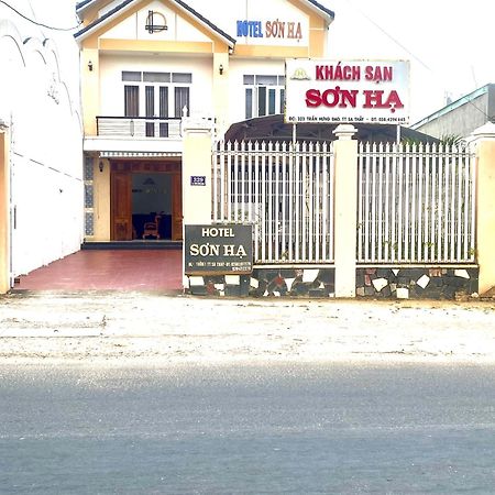 Khach San Son Ha Hotel Tỉnh Kontum Екстериор снимка
