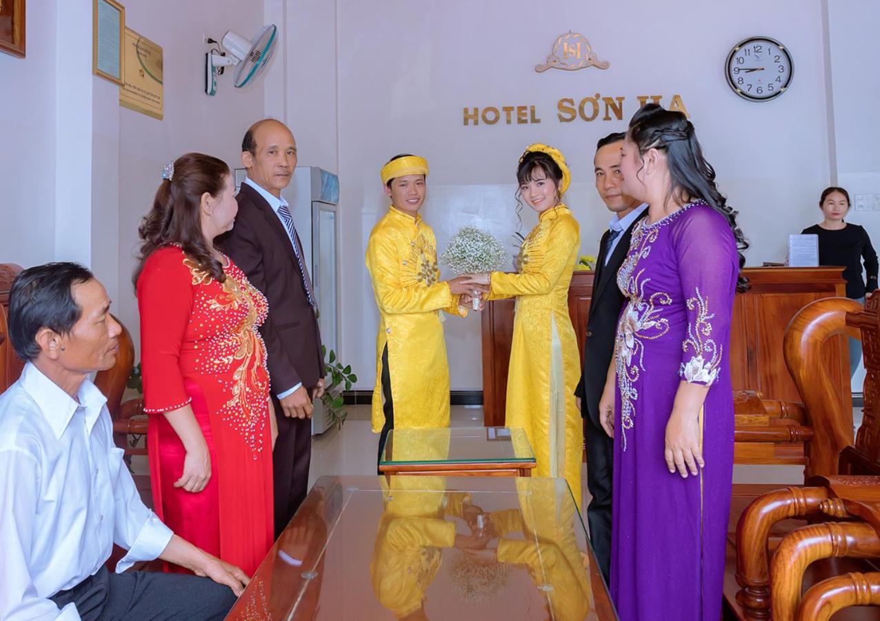 Khach San Son Ha Hotel Tỉnh Kontum Екстериор снимка