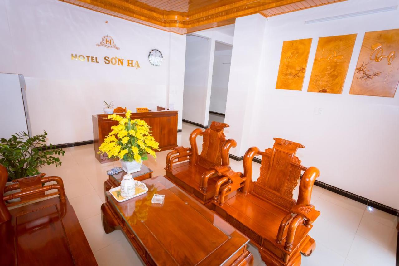 Khach San Son Ha Hotel Tỉnh Kontum Екстериор снимка