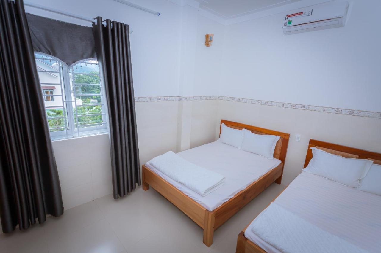 Khach San Son Ha Hotel Tỉnh Kontum Екстериор снимка