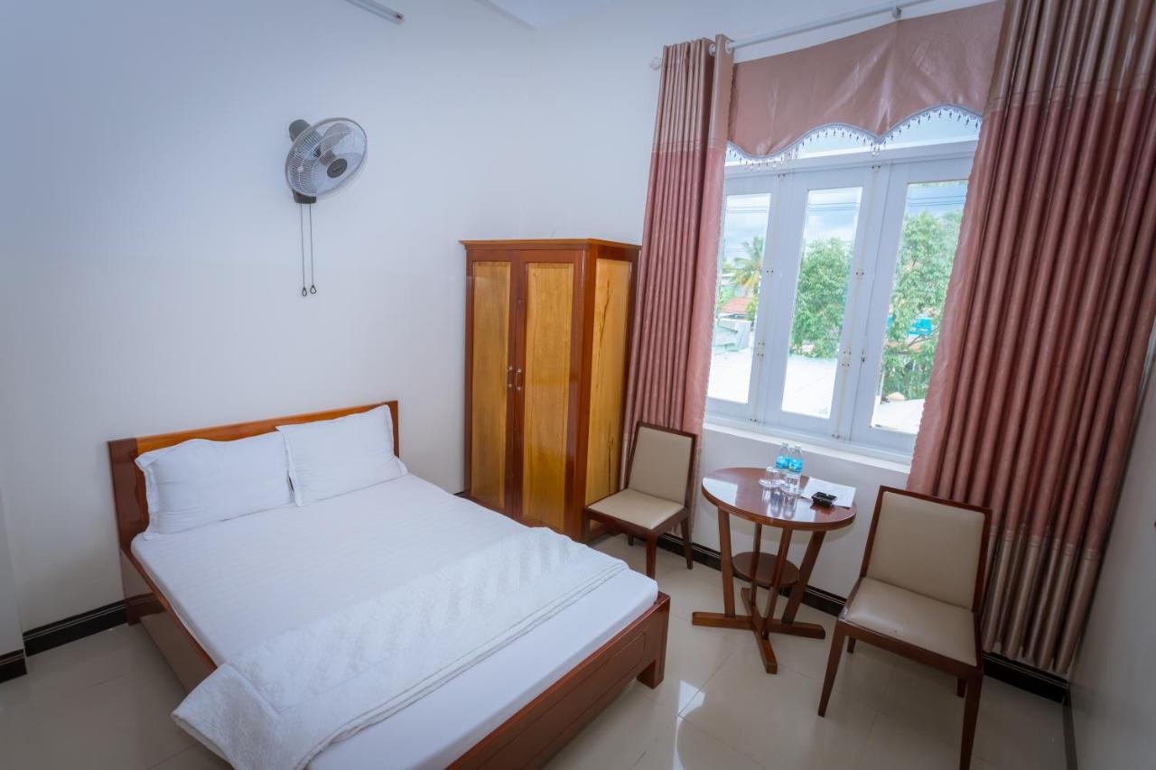 Khach San Son Ha Hotel Tỉnh Kontum Екстериор снимка