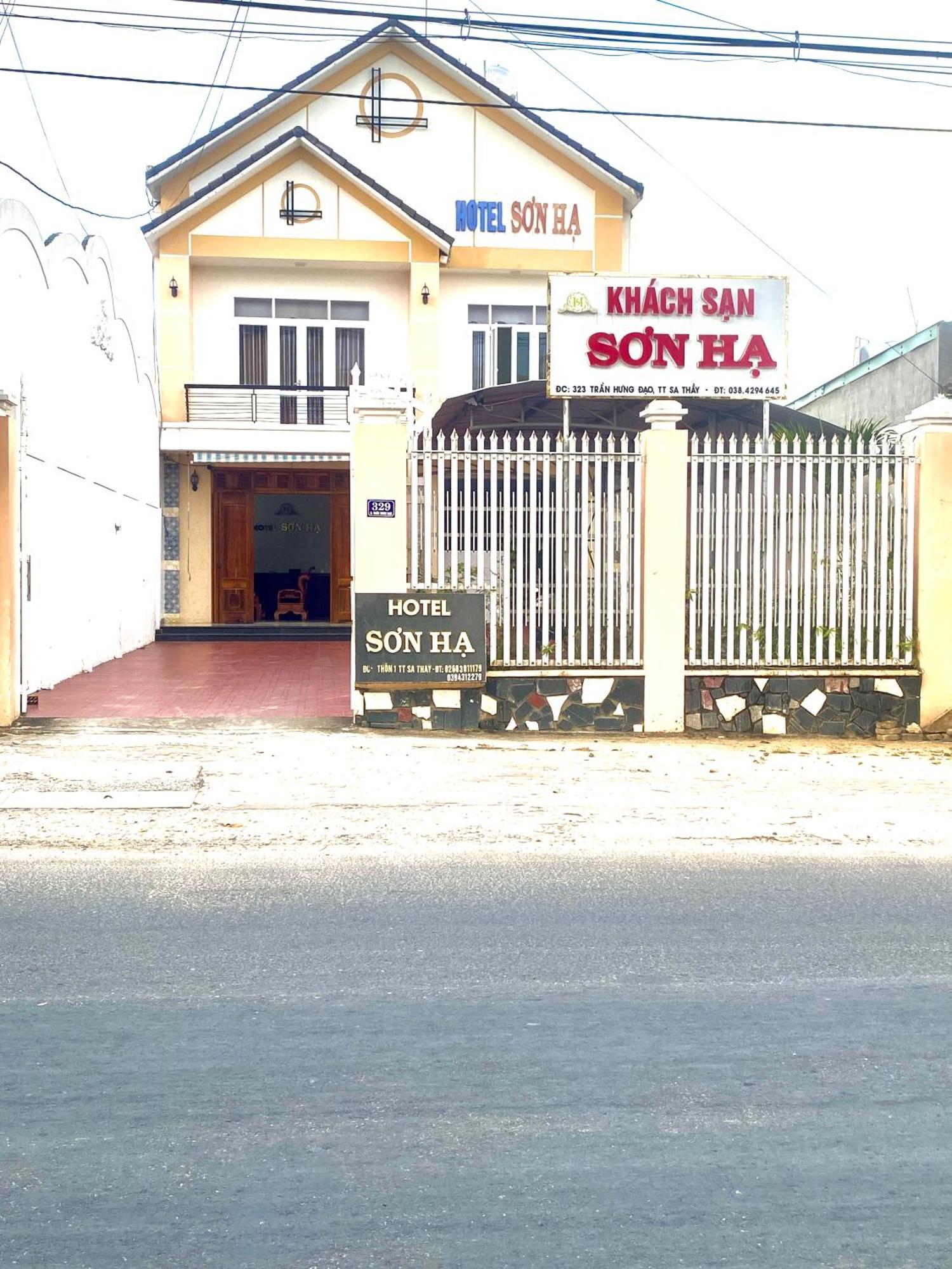 Khach San Son Ha Hotel Tỉnh Kontum Екстериор снимка