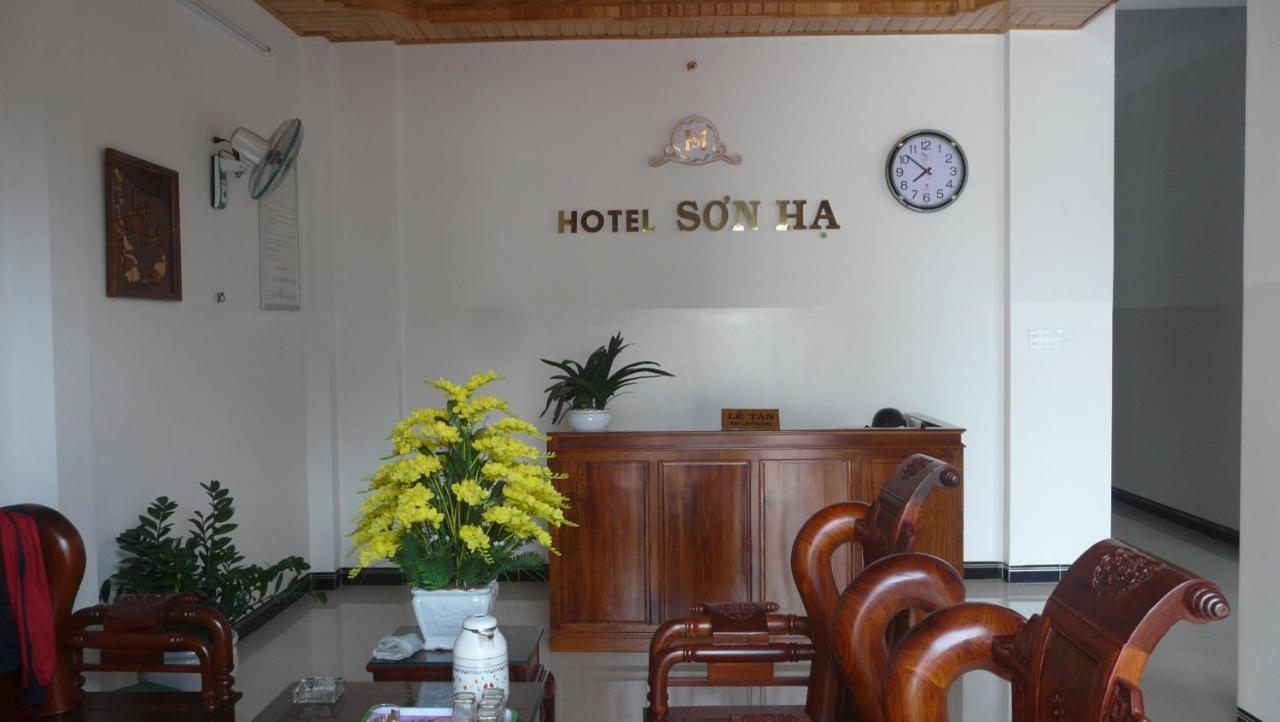 Khach San Son Ha Hotel Tỉnh Kontum Екстериор снимка